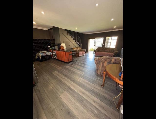 2 BEDROOM TOWNHOUSE FOR SALE IN ANNLIN